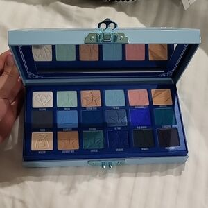 Jeffree Star Blue Blood Eyeshadow Palette